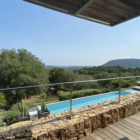 Magnifique Vue Mer Avec Piscine A Debordement Et Pool House Vila *