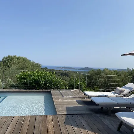 Magnifique Vue Mer Avec Piscine A Debordement Et Pool House Vila
