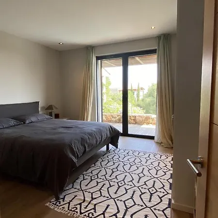 Magnifique Vue Mer Avec Piscine A Debordement Et Pool House *